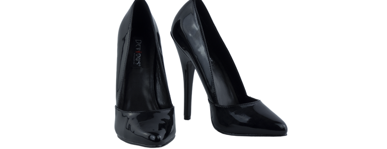 6″ Devious Black Pumps